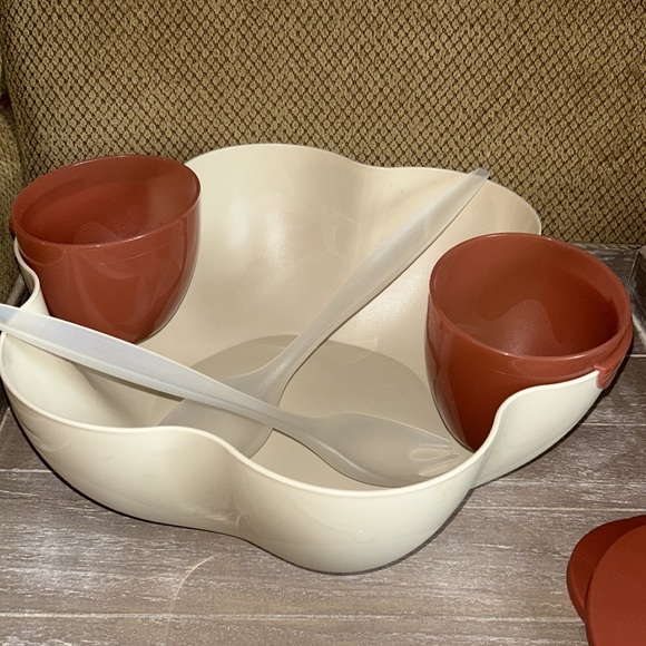 Tupperware Open House Collection - Picture 9 of 12